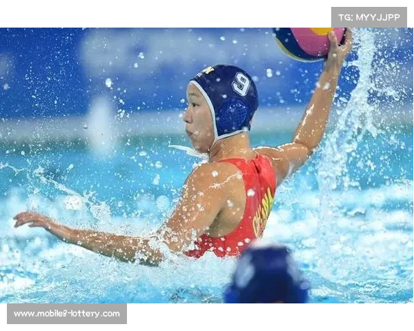 中国女子水球小组赛14比11险胜希腊 阎菁独进5球助力团队取胜 中国女子水球小组赛14比11险胜希腊 阎菁独进5球助力团队取胜